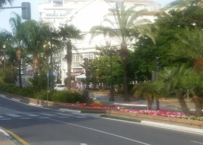 Puerto Deportivo 公寓 埃斯特波纳