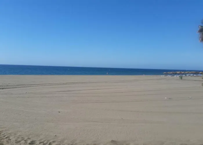 Puerto Deportivo * 埃斯特波纳