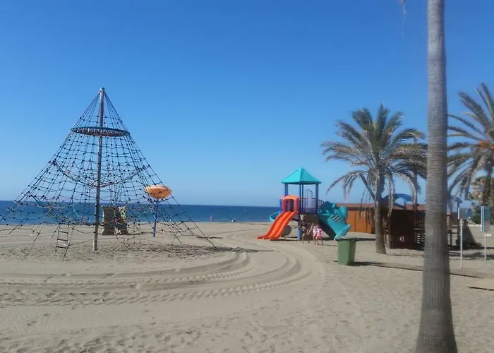 Puerto Deportivo * 埃斯特波纳