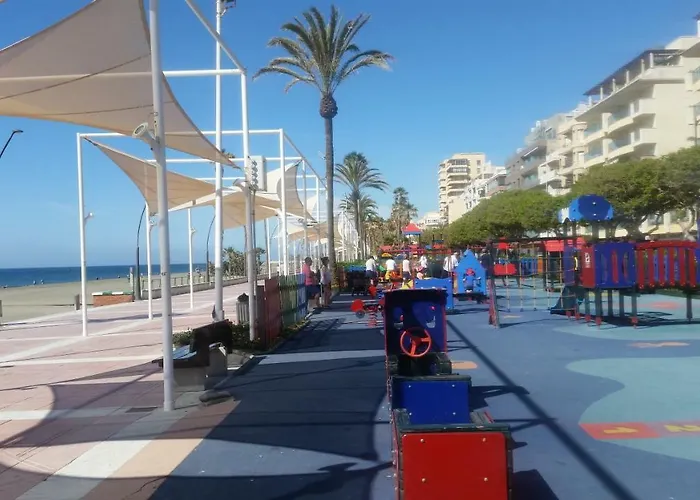 Puerto Deportivo 公寓 埃斯特波纳